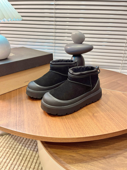 UGG Classic Ultra Mini Weather Hybrid